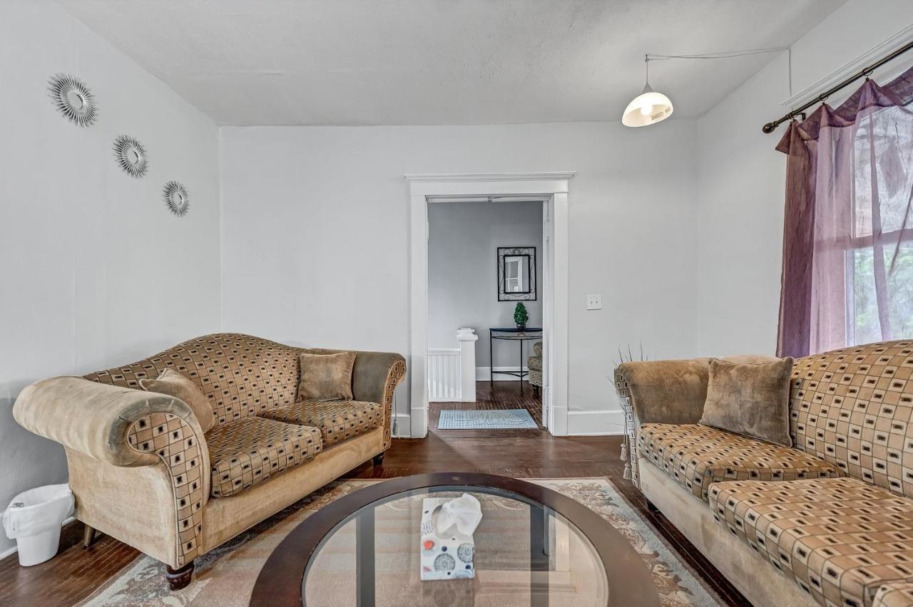 Villa Renovated Main Floor Large 3 Bed House Buffalo Exterior foto